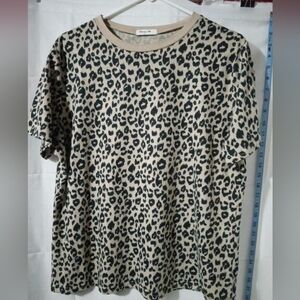 Blooming Jelly Leopard Print Crewneck Sweater Top Tan Black Animal Print XL